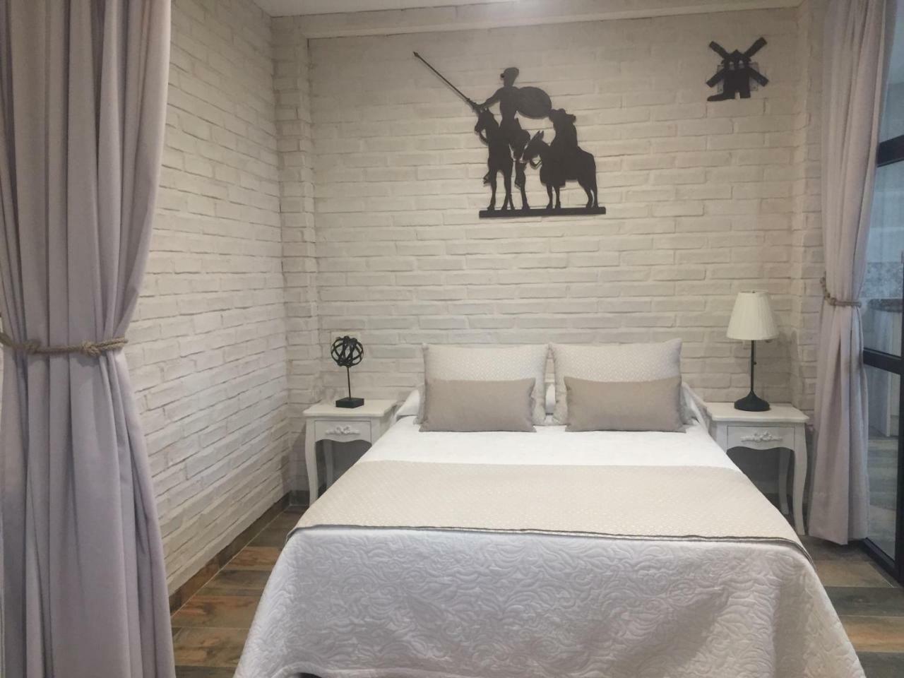 Atico Del Rojas Apartment โตเลโด ภายนอก รูปภาพ