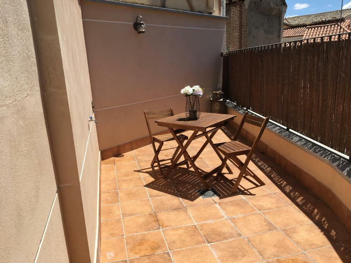Atico Del Rojas Apartment โตเลโด ภายนอก รูปภาพ